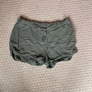 Aerie-Olive Green Women's Shorts-XL